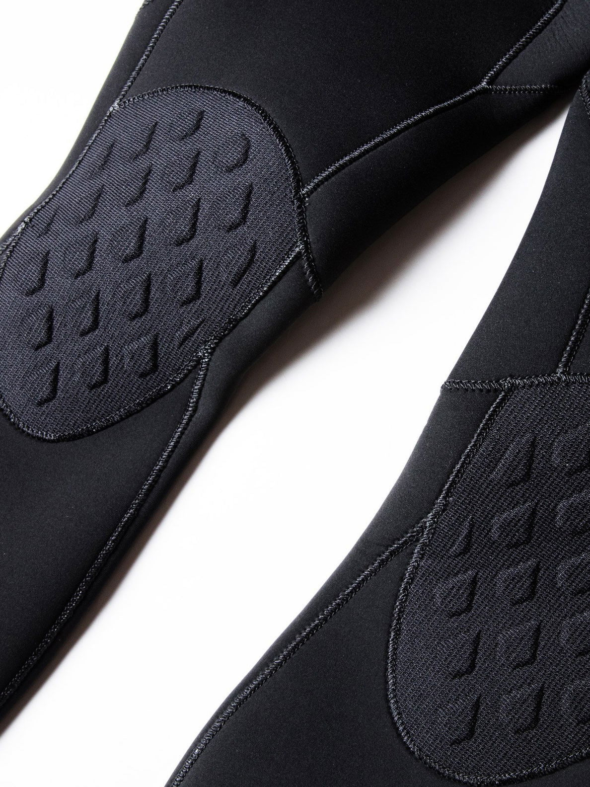 Volcom - Modulator 3/2mm Chest Zip Wetsuit | Black - - Married to the Sea Surf Shop -