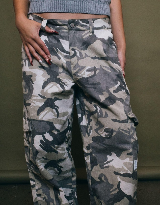 Rusty- Camo-Mile Low Rise Cargo Pant | Camo