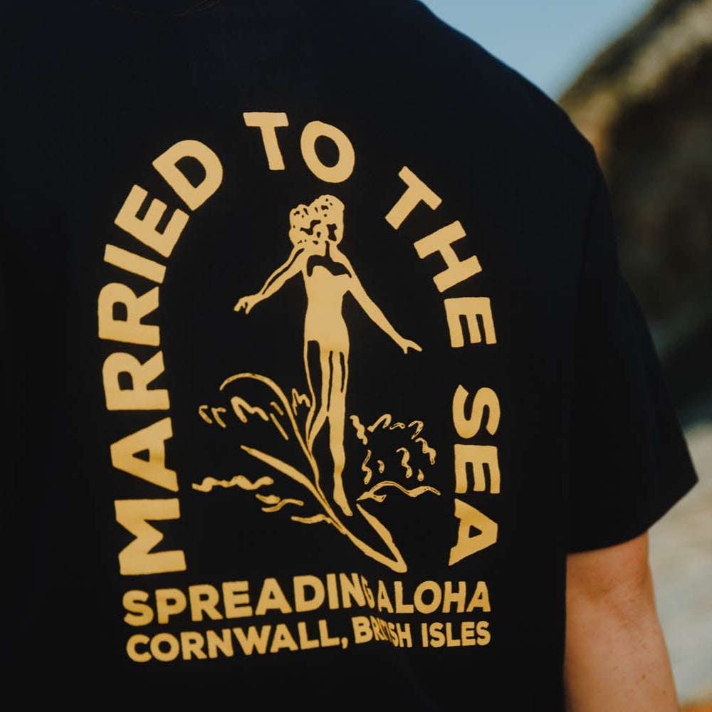 Surfer Girl T-Shirt | French Navy