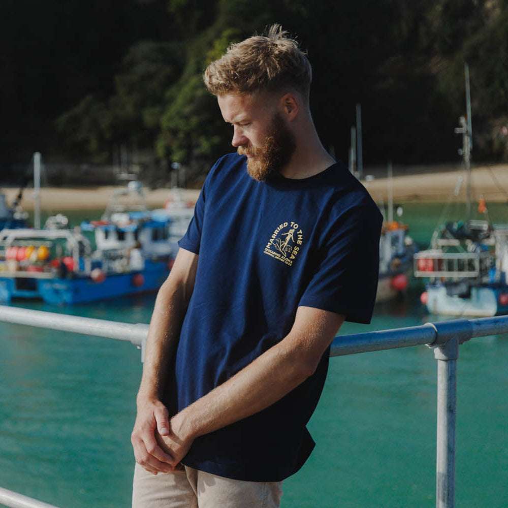 Surfer Girl T-Shirt | French Navy