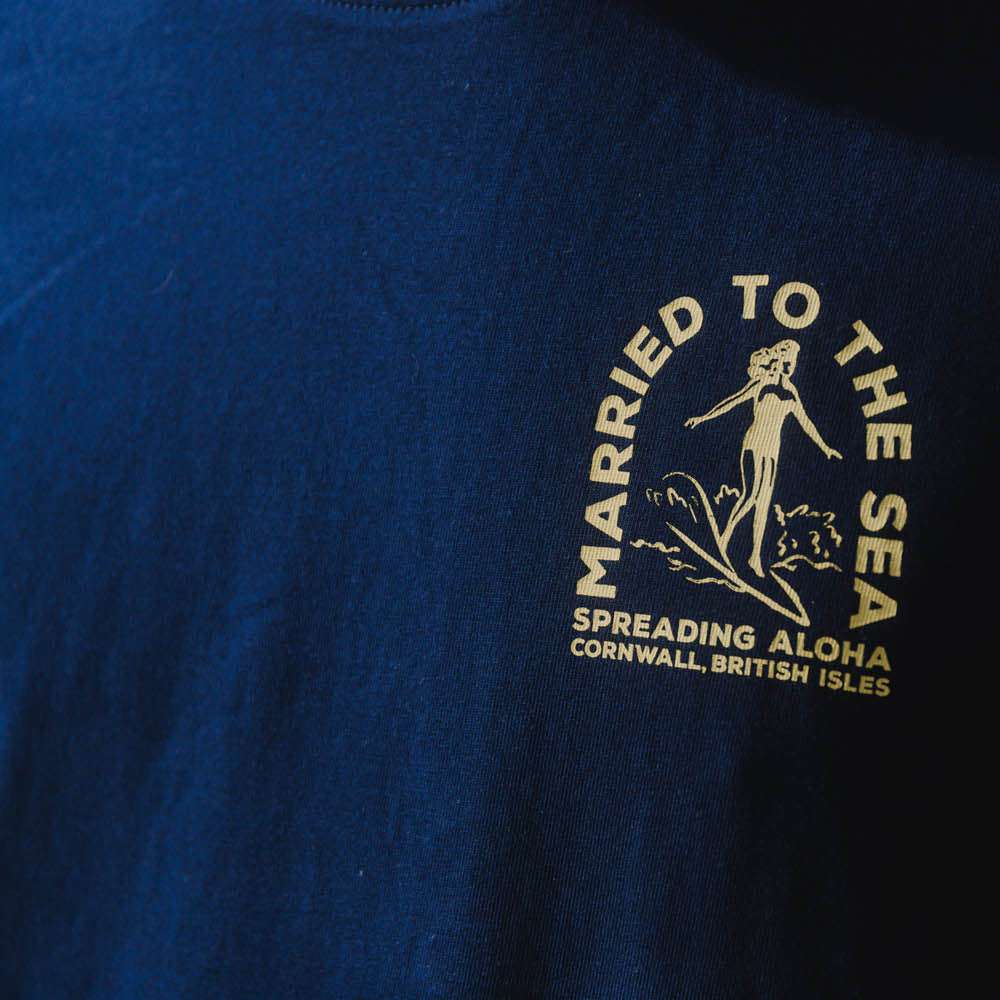 Surfer Girl T-Shirt | French Navy