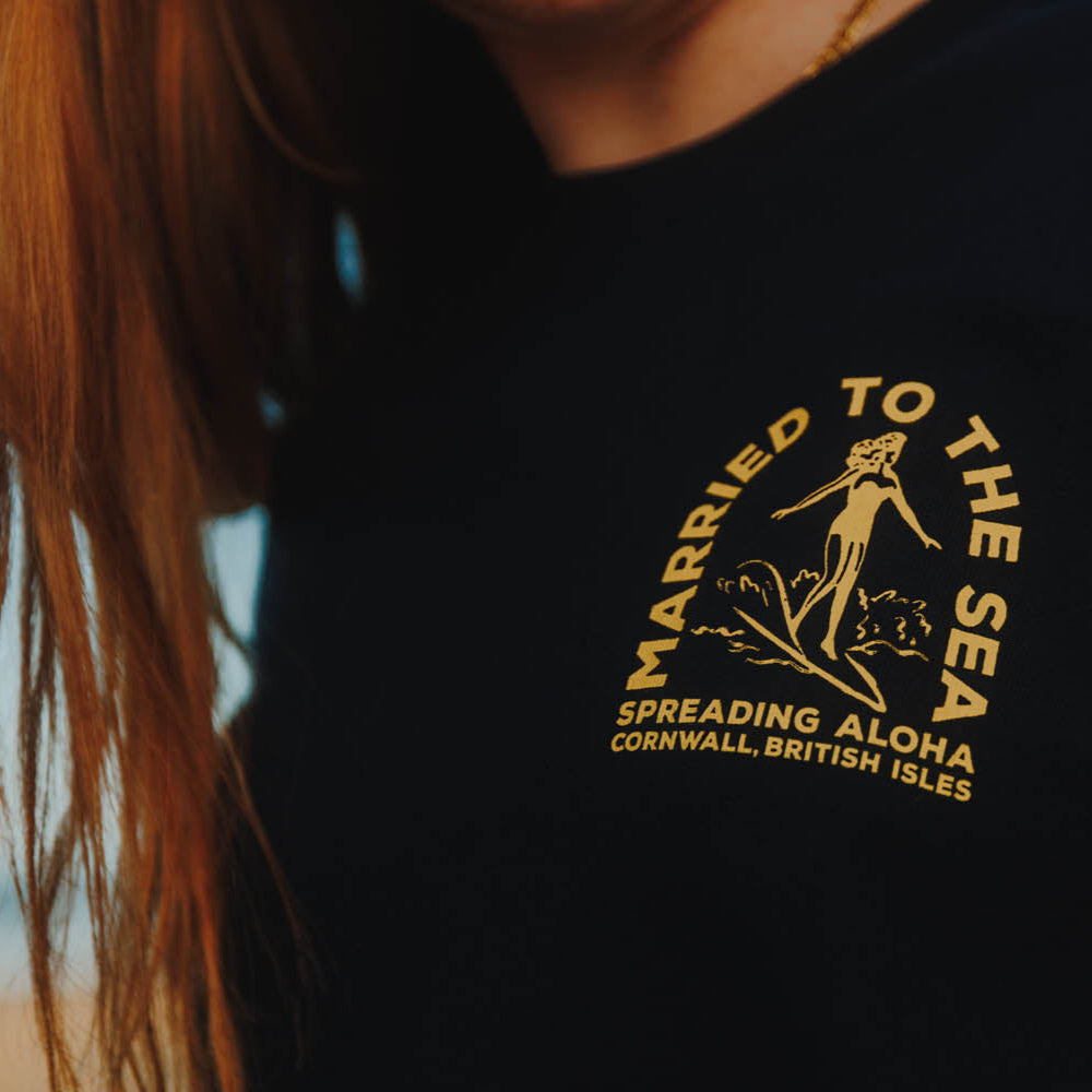 Surfer Girl T-Shirt | French Navy