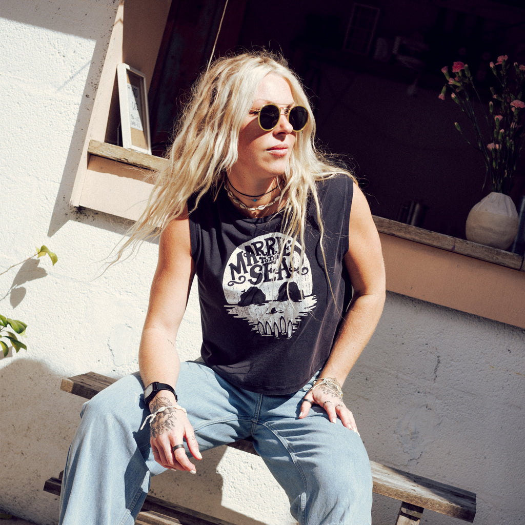 Skull Island Ladies Cropped Tank Top - Washed Coal Grey | Married to the Sea