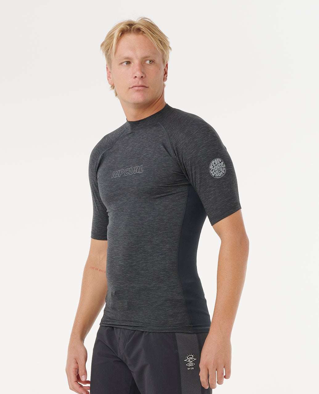 Rip Curl - Dawn Patrol UPF Perf Short Sleeve Rash Vest | Black Marle