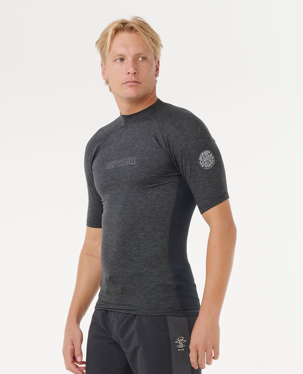 Rip Curl - Dawn Patrol UPF Perf Short Sleeve Rash Vest | Black Marle