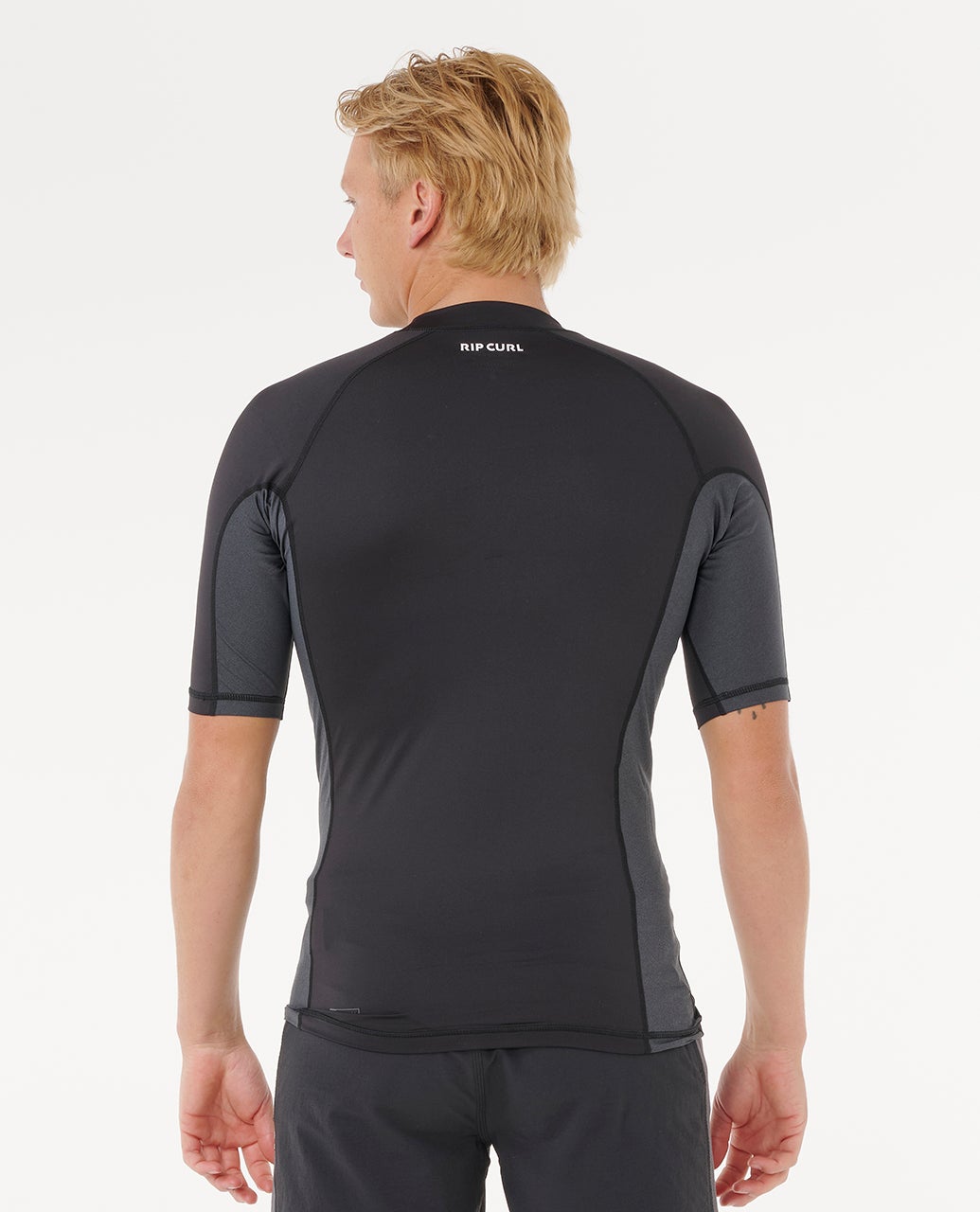 Rip Curl - Waves UPF Perf Short Sleeve Rash Vest | Black