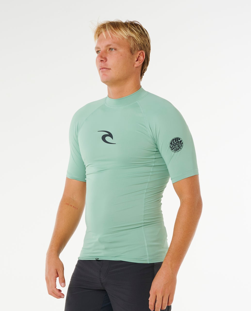 Rip Curl - Waves UPF Perf Short Sleeve Rash Vest | Aloe