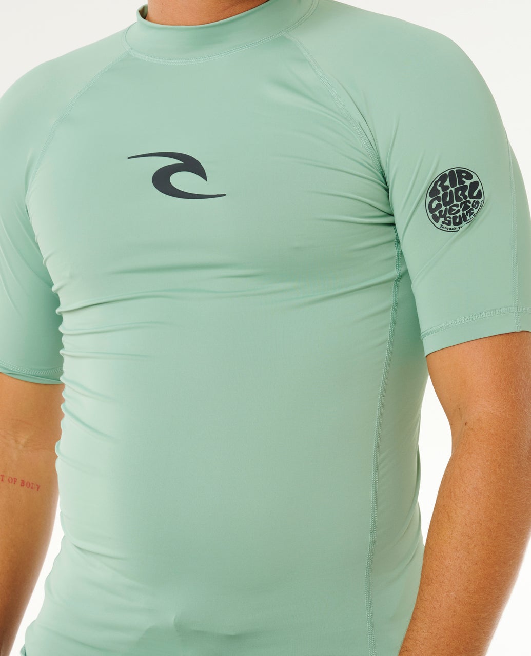 Rip Curl - Waves UPF Perf Short Sleeve Rash Vest | Aloe