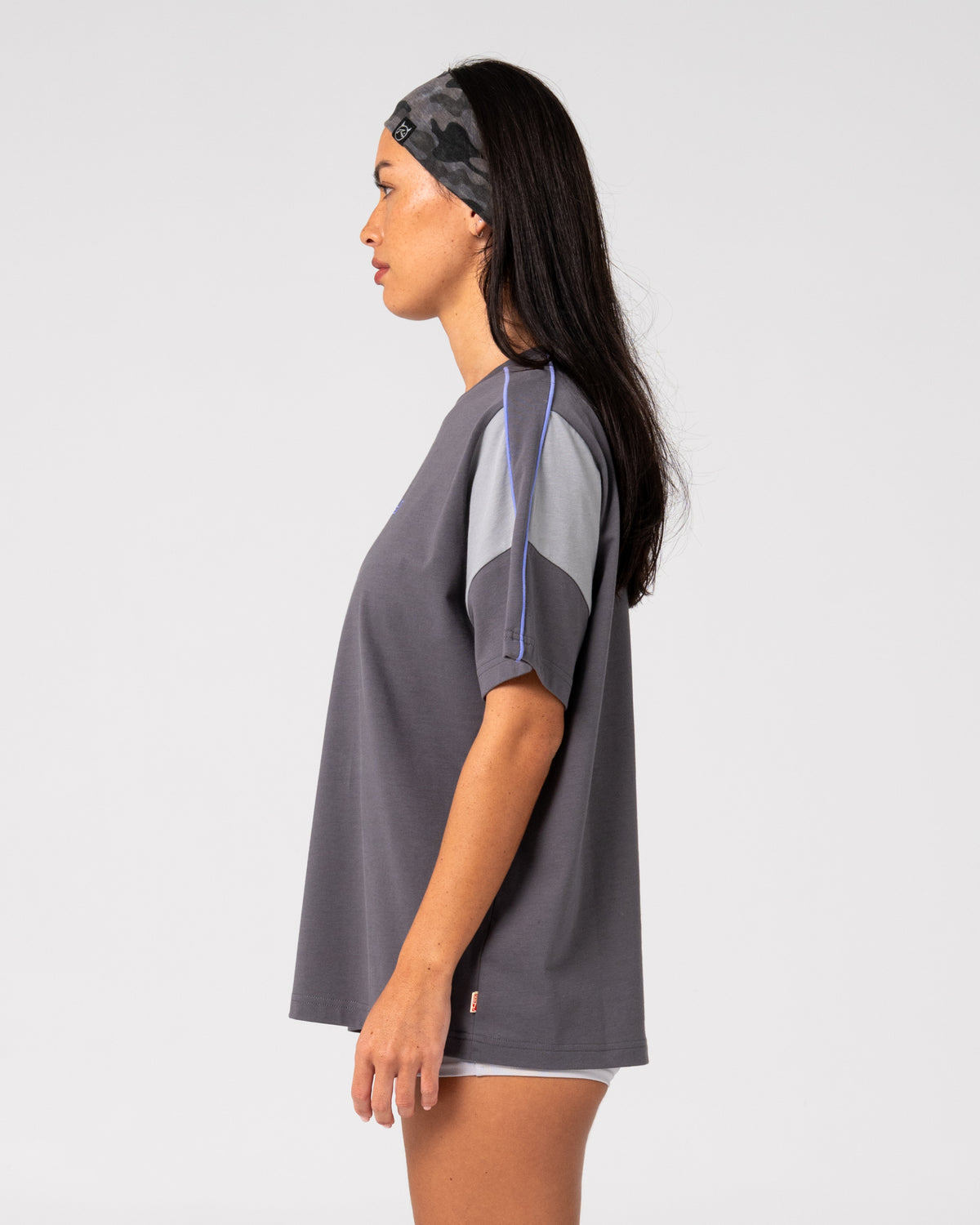 Rusty - New Break 220 Oversize Tee | Carbon 2