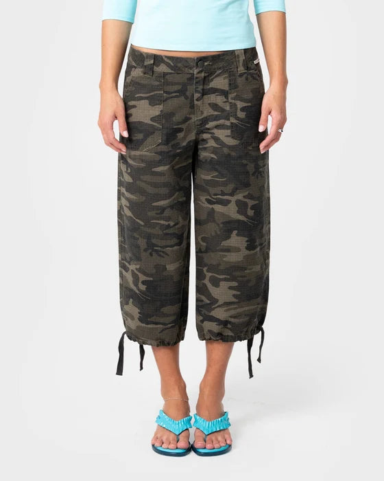 Rusty - Cameron Camo Low Rise Relaxed Capri Pant | Camo
