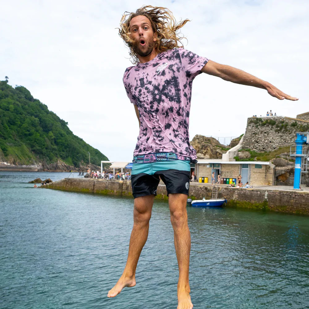 Catch Surf - Blair Conklin Short Sleeve Surf Shirt | Black/Pink