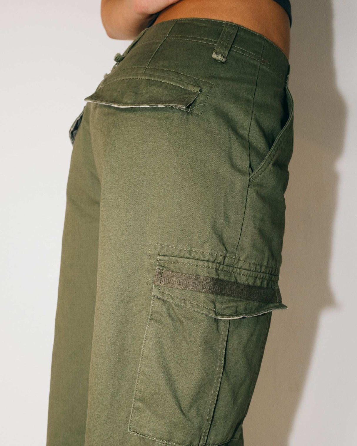 Rusty - Tank Girl Low Rise Wide Fit Cargo Pant | Shadow Army