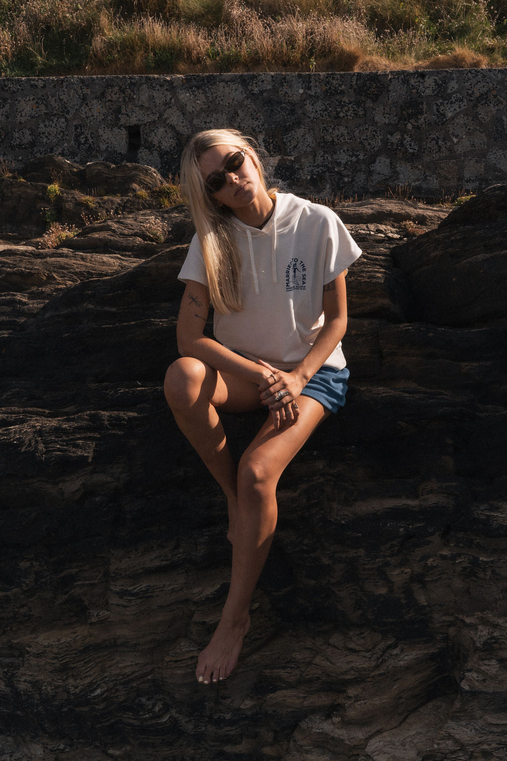Surfer Girl Womens Sleeveless Hood | Ivory