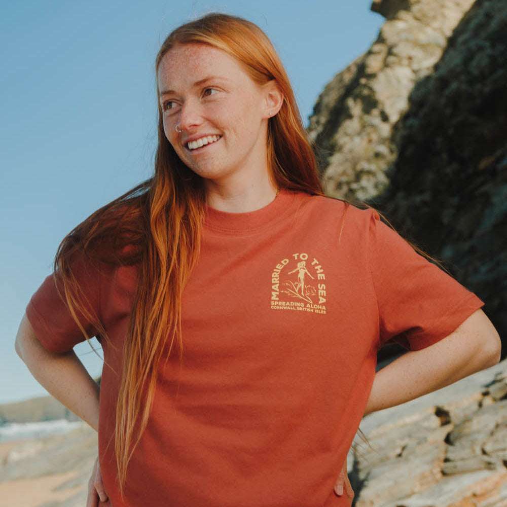 Surfer Girl T-Shirt | Heritage Brown