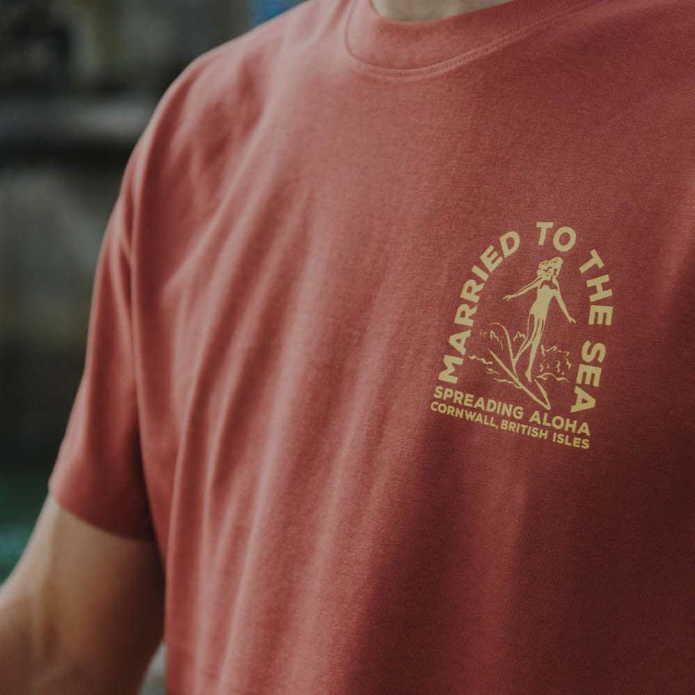Surfer Girl T-Shirt | Heritage Brown