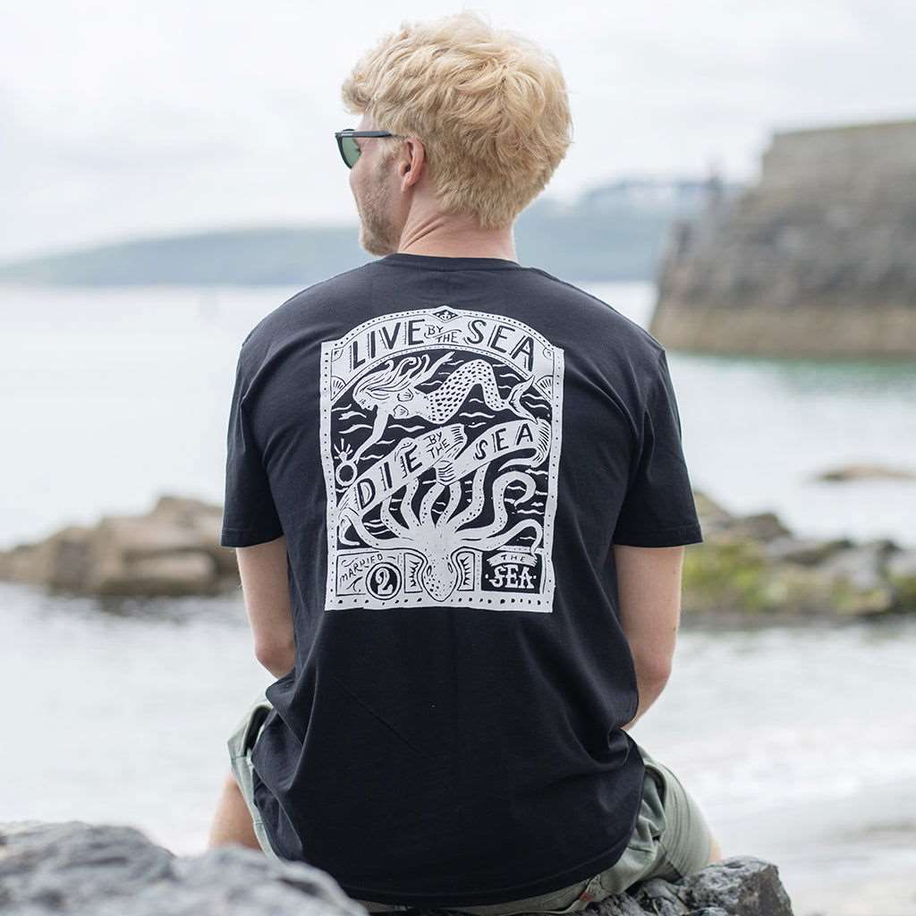 Octopus T-Shirt | Black - Married to the Sea - married-to-the-sea-shop