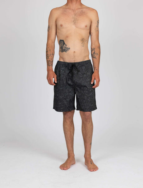 Rusty - Top Side Walkshort | Black Acid Wash