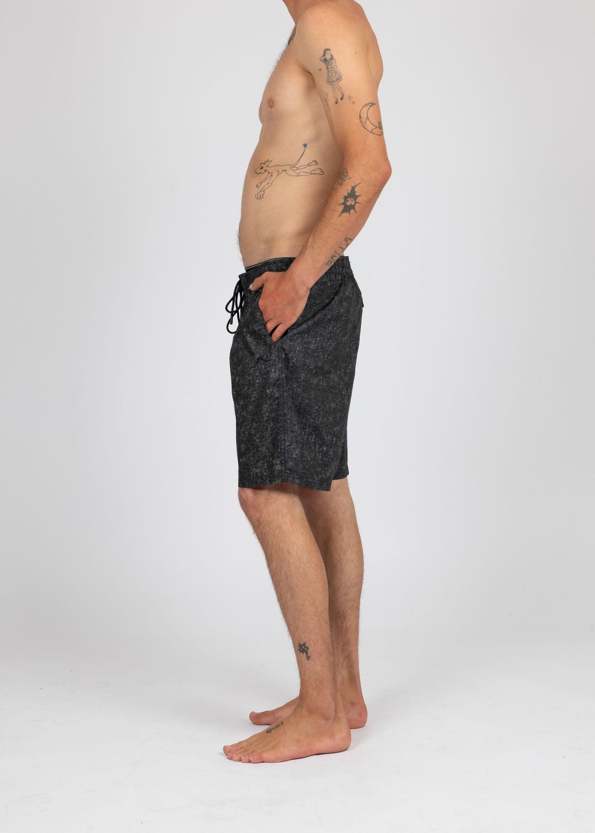Rusty - Top Side Walkshort | Black Acid Wash