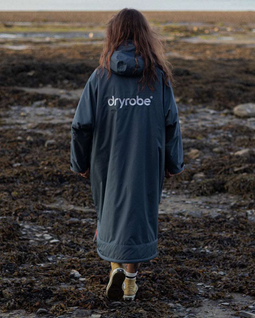 Dryrobe Advance - Dark Grey/Orange | Long Sleeve