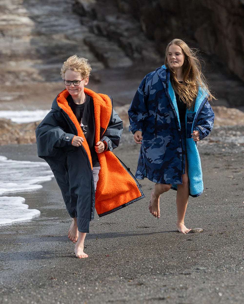 Dryrobe Kids - Dark Grey/Orange | Long Sleeve