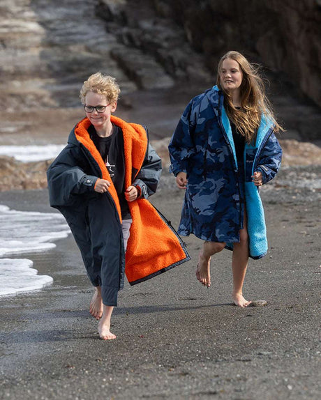 Dryrobe Kids - Dark Grey/Orange | Long Sleeve