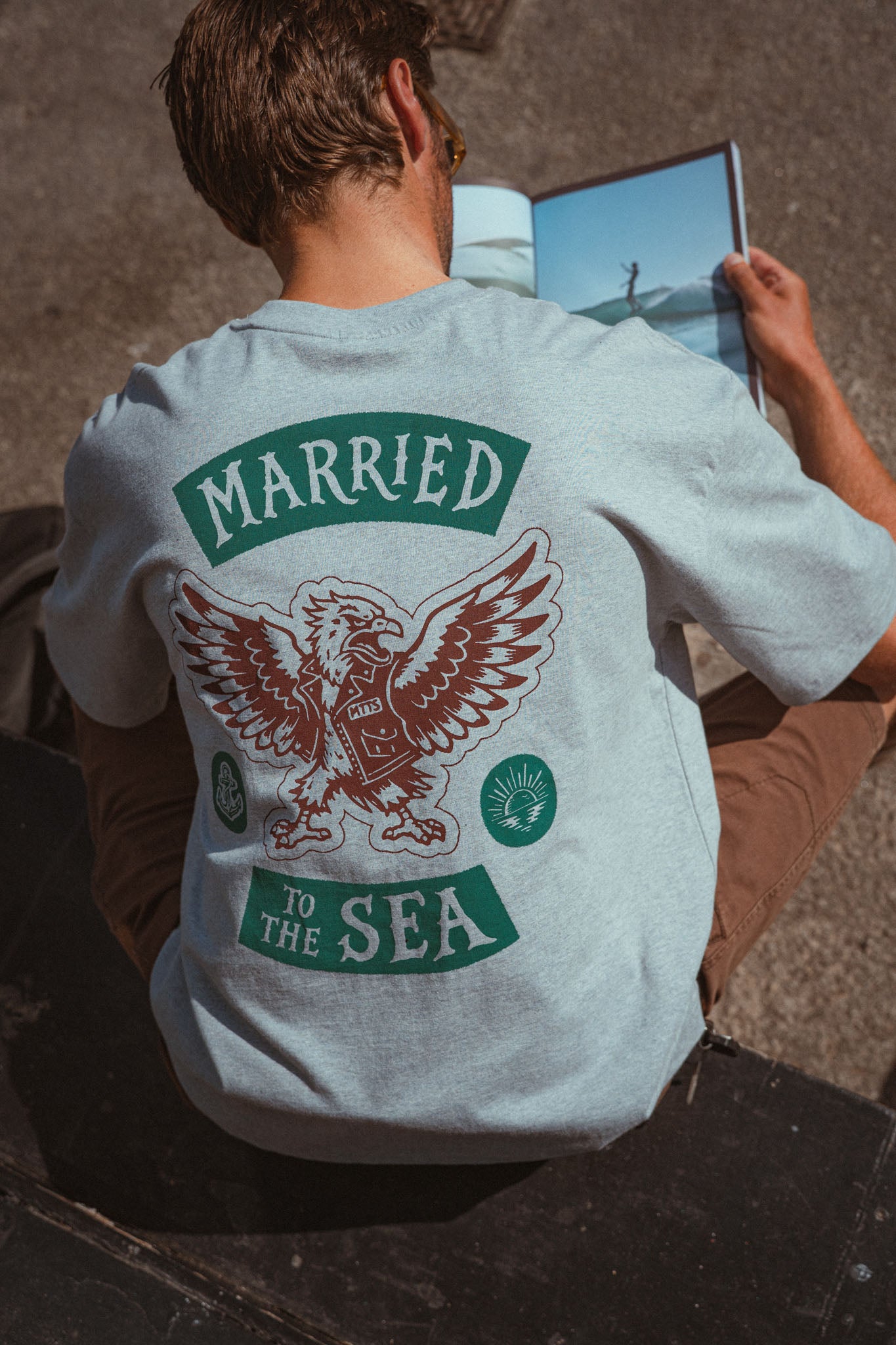 Spread Em T-Shirt - Light Heather | Married to the Sea